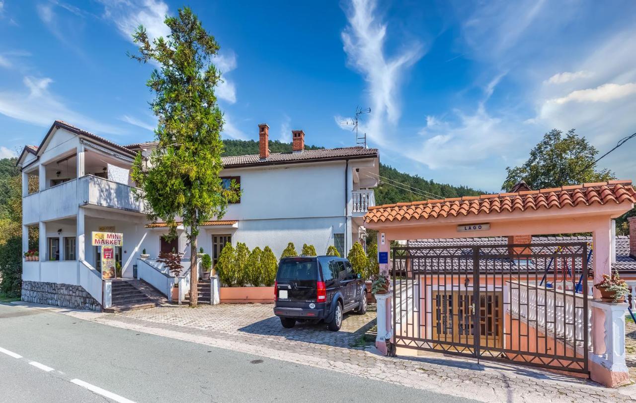 Apartments And Rooms Lago Rupa Exterior foto
