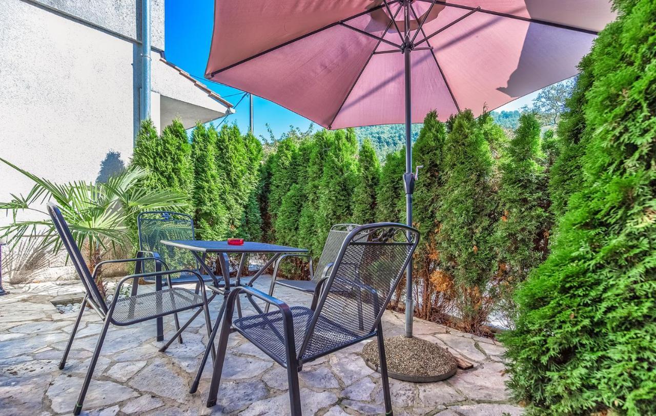 Apartments And Rooms Lago Rupa Exterior foto